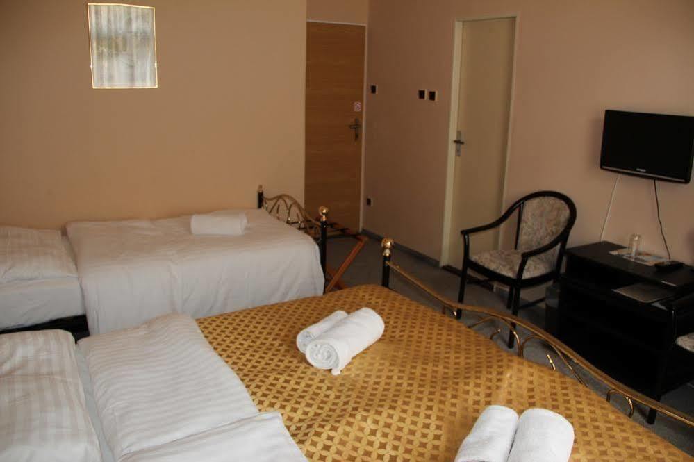 Hotel Roosevelt Litomerice Exterior photo