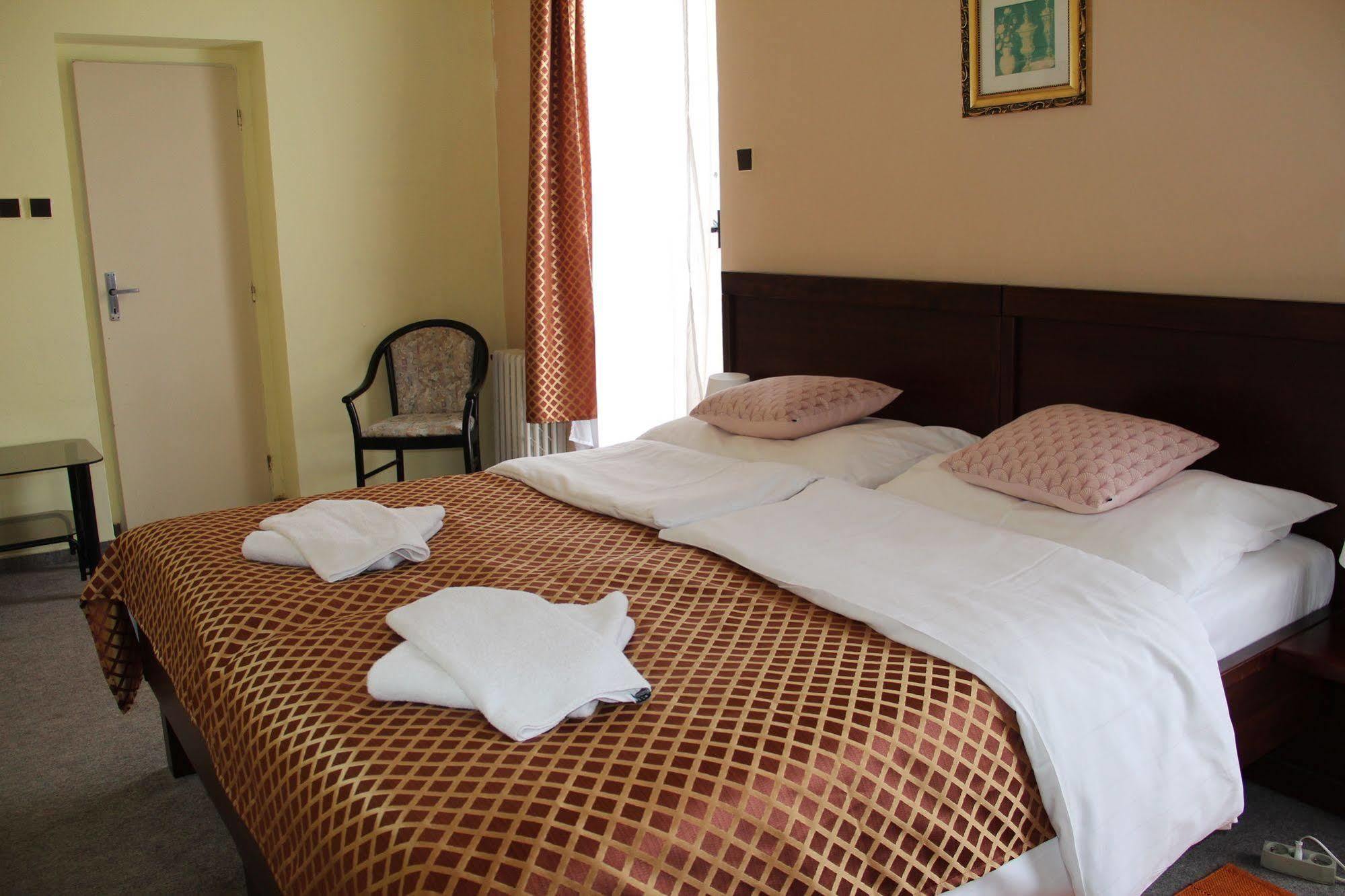 Hotel Roosevelt Litomerice Exterior photo